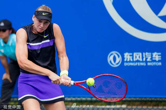 风格俨然成 风格俨然成