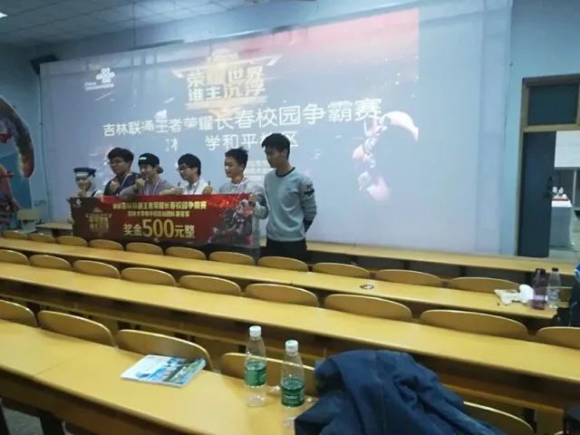 一个人在不